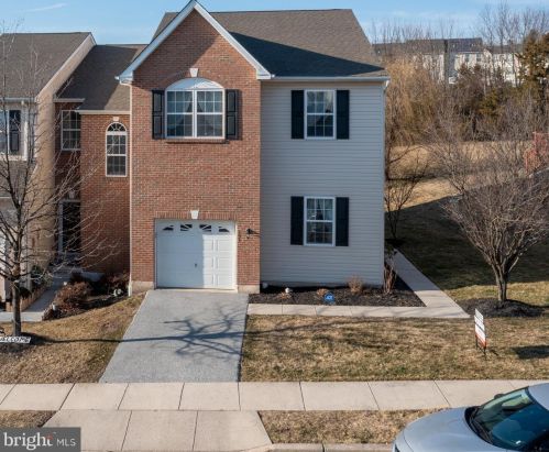 151 Stone Hill Dr, Pottstown, PA 19464-7512