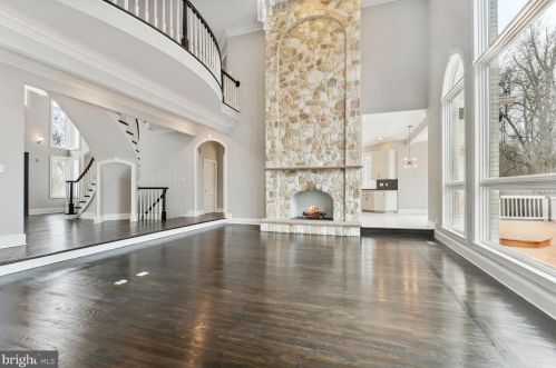 209 River Bend Rd, Great Falls VA  22066-4141 exterior