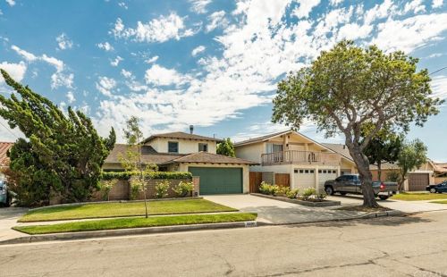 2230 230th Pl, Torrance, CA 90501-5201