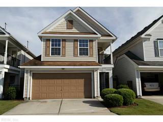 5525 Port Royal Dr, Virginia Beach VA  23462-7187 exterior