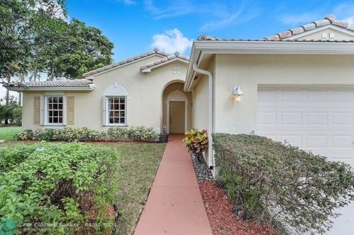 11901 20th St, Hollywood FL  33025-5616 exterior