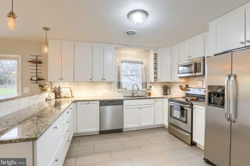 626 Elliott Dr, Alpine, PA 17339-9544