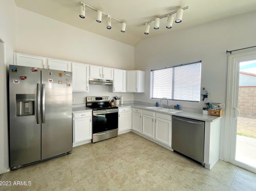 21628 29th Dr, Phoenix, AZ 85027-2356