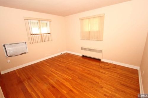 434 Harristown Rd, Ridgewood NJ  07452-2836 exterior