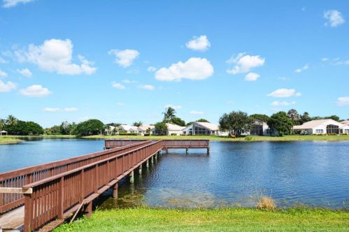 11652 Castellon Ct, Boynton Beach FL  33437-4085 exterior