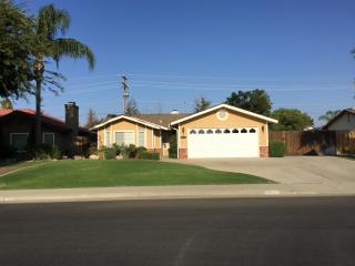 3700 Quicksilver Dr, Bakersfield, CA 93312-2435