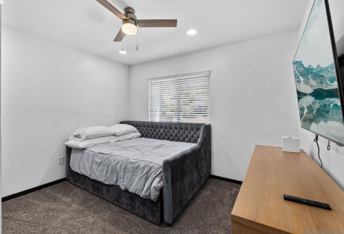 9958 Halberns Blvd, Santee CA  92071-1438 exterior