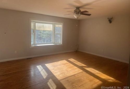 58 Johnson Cove Rd, Norwich CT  06351-1022 exterior