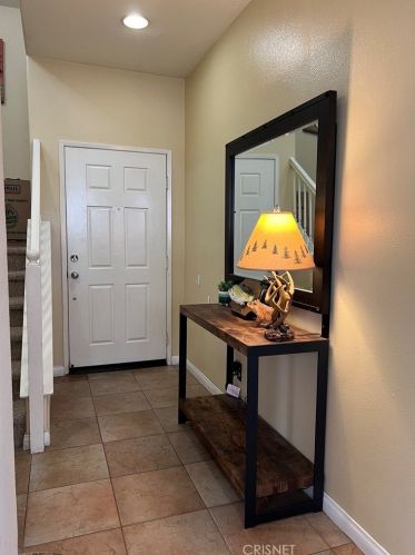 28509 Lobelia Ln, Santa Clarita, CA 91354-1524
