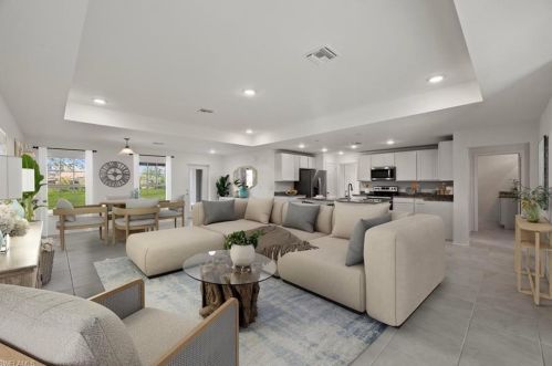 913 6th Ave, Cape Coral FL  33991-2432 exterior