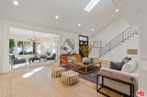 27041 Esward Dr, Calabasas CA  91301-2322 exterior