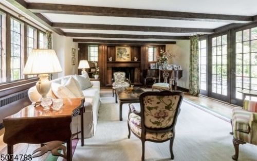 20 Gordon Pl, Verona NJ  07044-2608 exterior