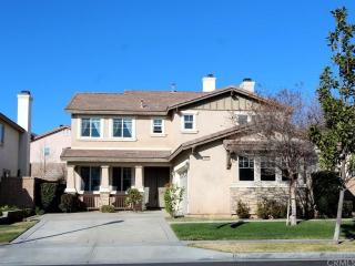 15822 Square Top Ln, Fontana, CA 92336-4586