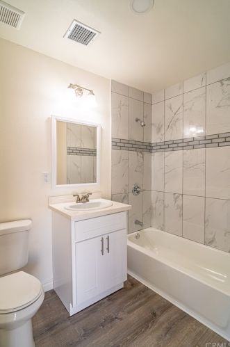 5477 Myrtle Ave, Long Beach CA 90807-2440 exterior