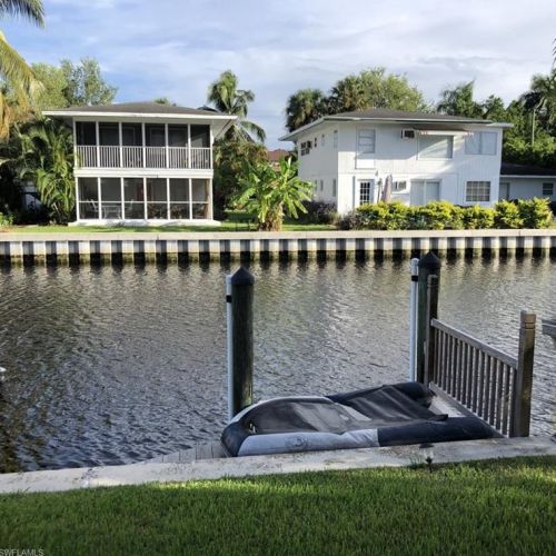 1417 Chesapeake Ave, Naples, FL 34102-0516