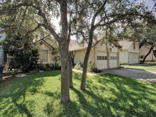 6305 Evangeline Trl, Austin TX  78727-6950 exterior