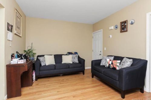 8 Magee Ave, Stamford, CT 06902-5929