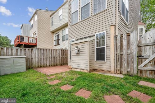 6975 Manahoac Pl, Gainesville VA  20155-1638 exterior