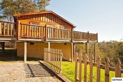 2340 Price Way, Pigeon Forge TN  37876-7518 exterior