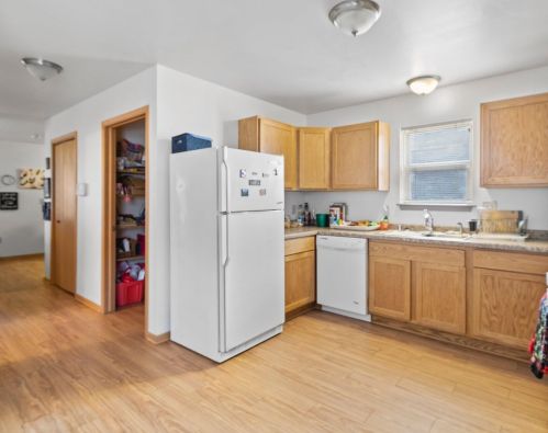 1551 33, Milwaukee WI 53208-2301 exterior