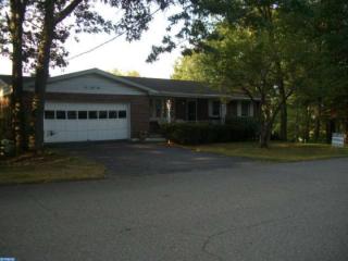 531 Laurel St, Frackville, PA 17931-2054