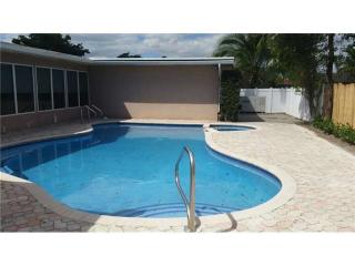 4935 Sarazen Dr, Hollywood FL  33021-2265 exterior