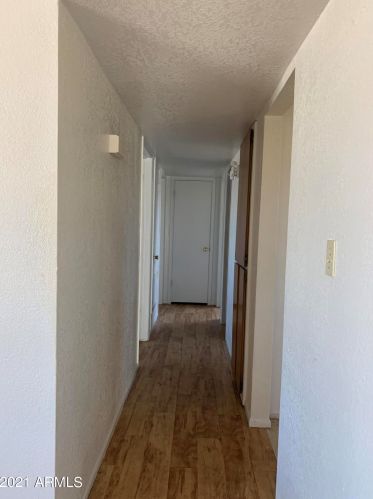 1739 Behrend Dr, Phoenix AZ  85050-7922 exterior