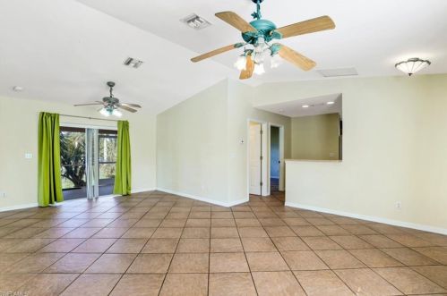 3880 Bennett Ln, Bonita Springs, FL 34134-4123