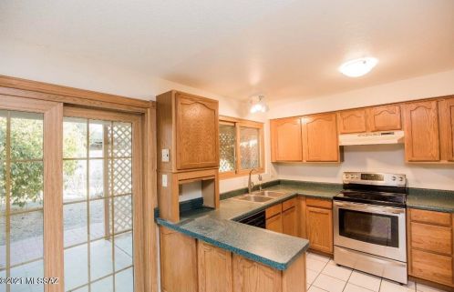 7064 Northlight Dr, Tucson, AZ 85741-2748