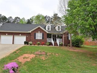 227 Harbor Landing Dr, Mooresville, NC 28117-9444