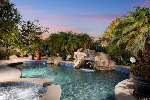 16 Tortoise Shell, Trabuco Canyon, CA 92679-5205