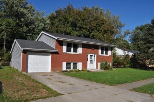 816 Murray Hill Dr, Xenia, OH 45385-9603