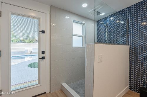 5821 10 St, Phoenix AZ 85087-7350 exterior