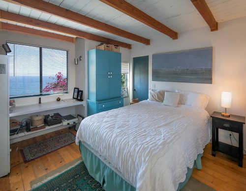 2215 Edgewater Way, Santa Barbara CA 93109-1923 exterior