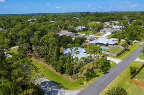 5905 Hickory Dr, Fort Pierce, FL 34982-8603