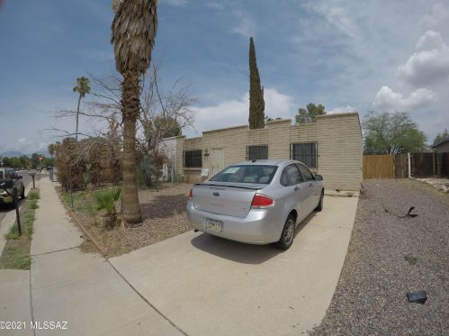 3521 Fairbanks Ave, Tucson, AZ 85730-3216