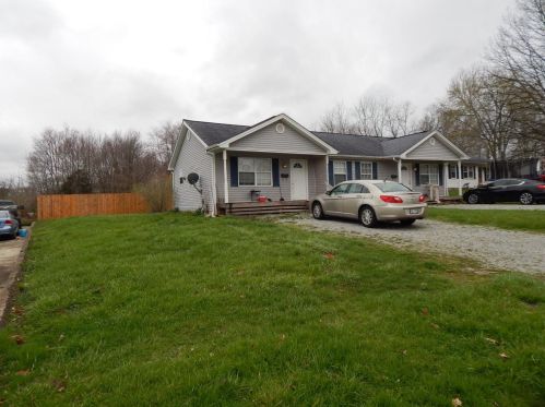 318 Lazenby St, Blanchester, OH 45107-1074