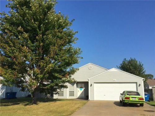 1204 Lo Mar St, Bentonville, AR 72712-3726