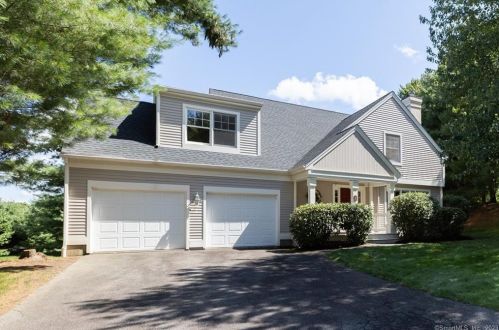 5 Pommel Ln, Waterbury, CT 06762-3453