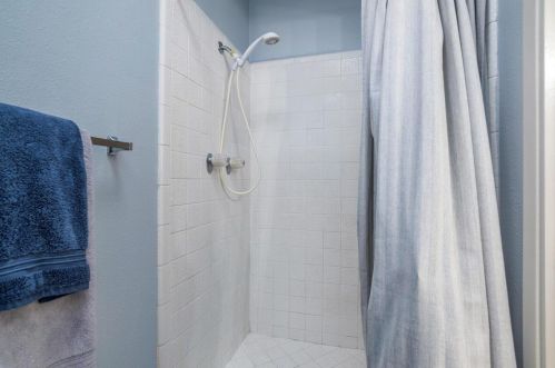 1654 Donner Way, Woodland CA  95695-5564 exterior