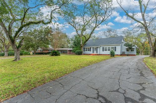 1229 2nd St, Defuniak Springs FL  32435-4914 exterior