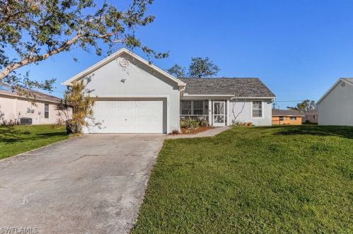 125 11th Pl, Cape Coral, FL 33909-2671