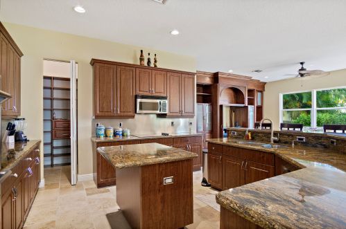 4120 Artesa Dr, Boynton Beach FL  33436-2628 exterior