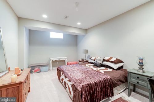 19376 Ml Dm Pl, Leesburg VA 20176-1637 exterior