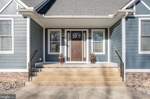 208 Limestone Ln, Locust Grove, VA 22508-5457