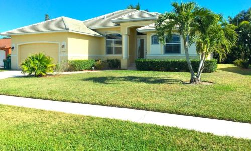 1201 Sunbird Ave, Marco Island, FL 34145-3941