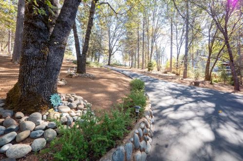 14812 Winding Creek Ct, Grass Valley CA  95949-7514 exterior