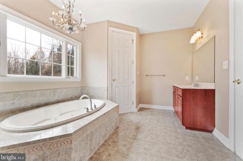2627 Valley Rd, Jamison PA  18929-1007 exterior