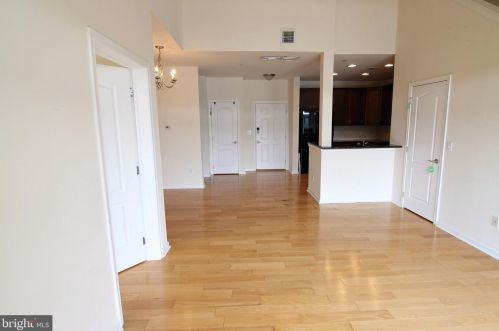 516 Carson Ter, Huntingdon Valley PA  19006-4721 exterior