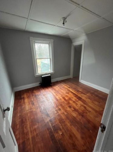 23 Bentley Ave, Norwich CT  06360-6901 exterior